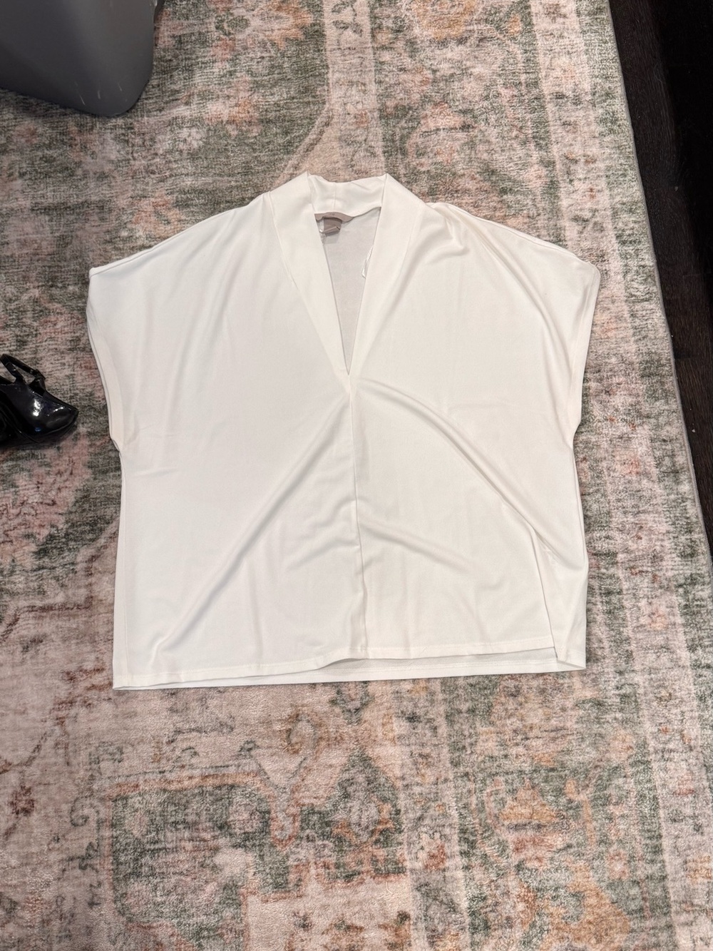 H&M Relaxed V-Neck Dolman Sleeve White Tunic